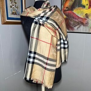 Burberry London 100% Cashmere Monogram Scarf Shawl Fringe Horse Made England